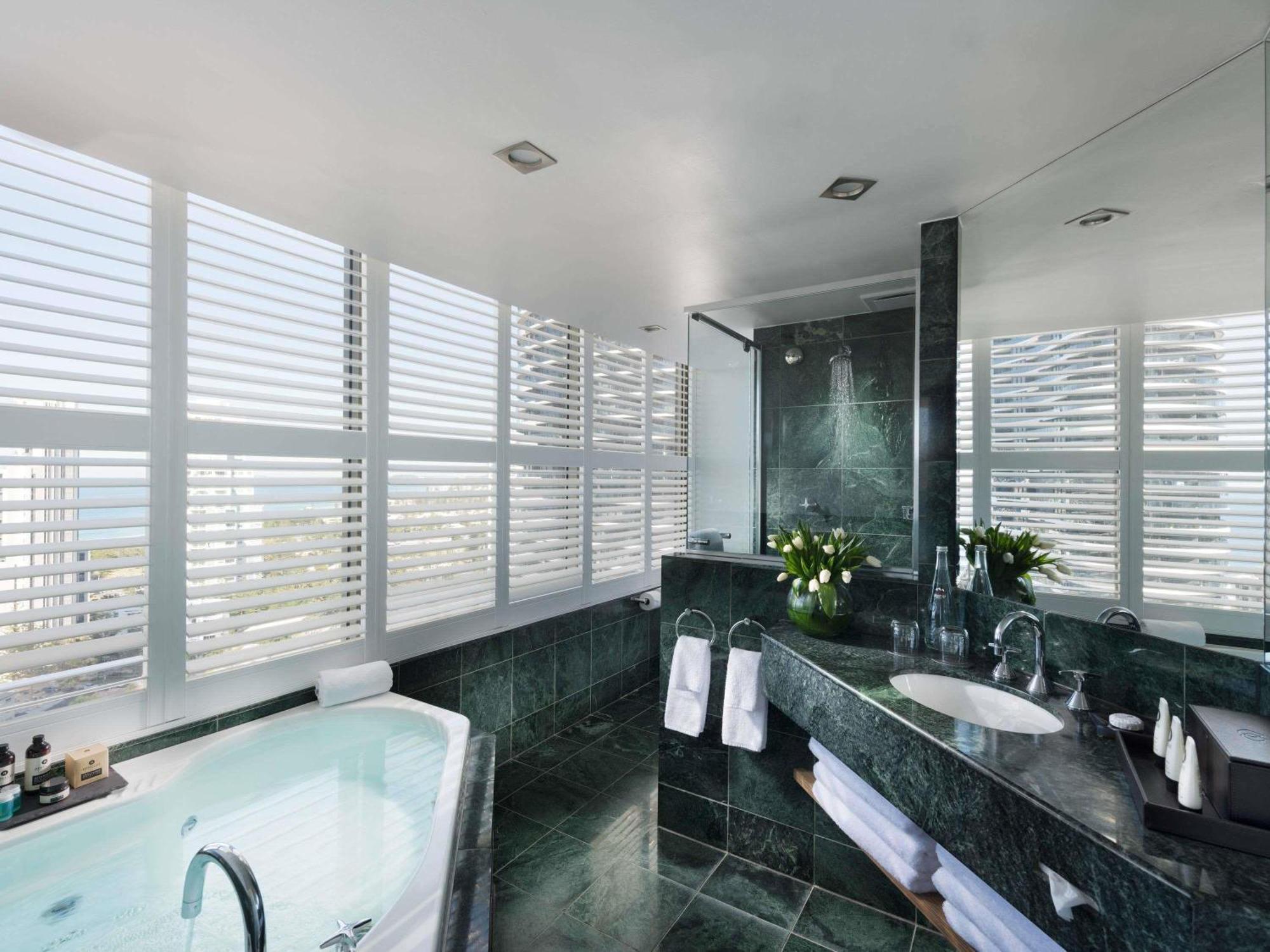 Signature King Room Ocean View Spa Bath,1770864070:JPEG